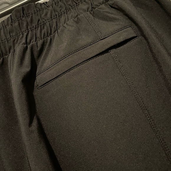 Athleta Stay Fly Black Zipper Nylon Track Pant Size Medium Gently Worn - Picture 3 of 11